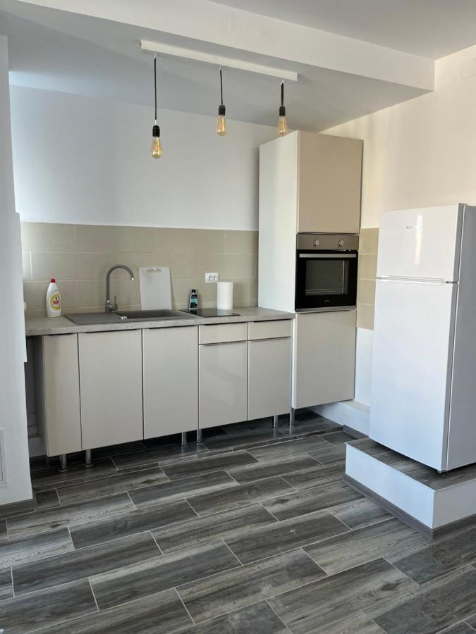 Ari Apartment Bulevardul Mamaia Constanta Exterior photo